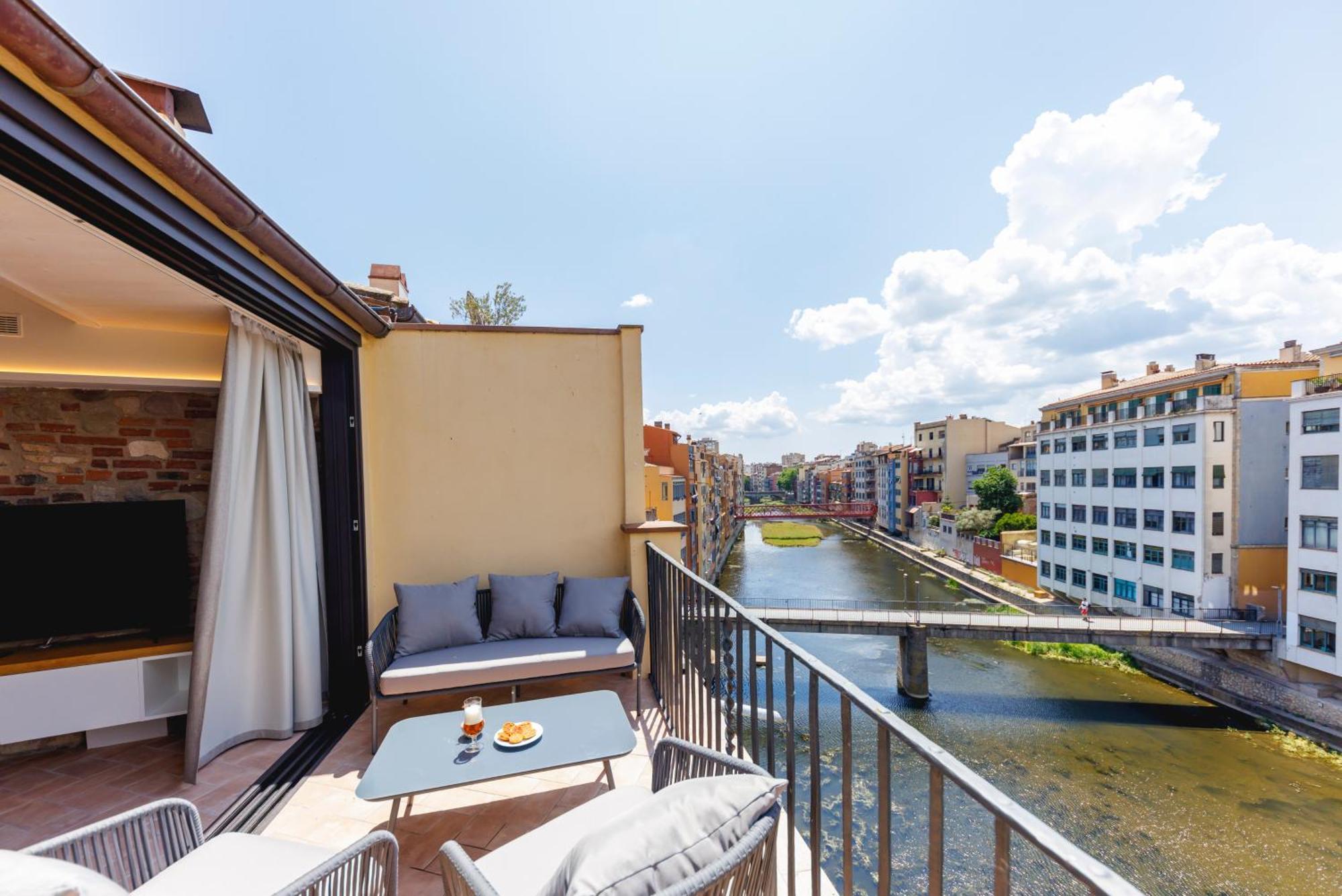 Bravissimo Ballesteries Penthouse, Monthly Gérone